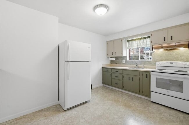 Building Photo - 226 Frankfort Ave Unit 226 Frankfort Ave #1