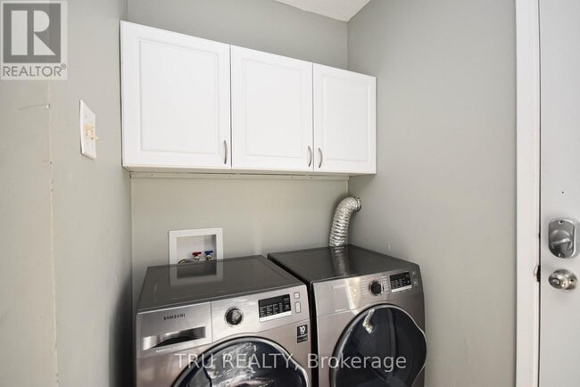 Photo - 1847 Walkley Rd