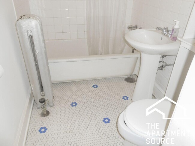 Photo - 638 W Arlington Pl Unit 53