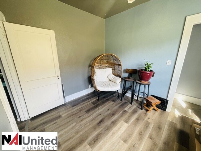 Photo - 5 bedroom, 2.5 bath home located on the We...