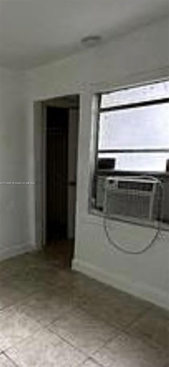 Building Photo - 2431 NW 66th St Unit 2 Rental