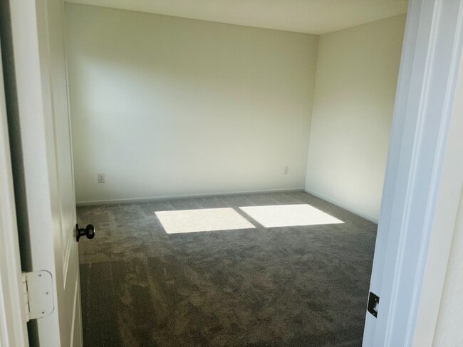 Building Photo - 21027 Newberry Grv Ln Rental