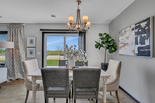 Photo - 681 Roberts Road