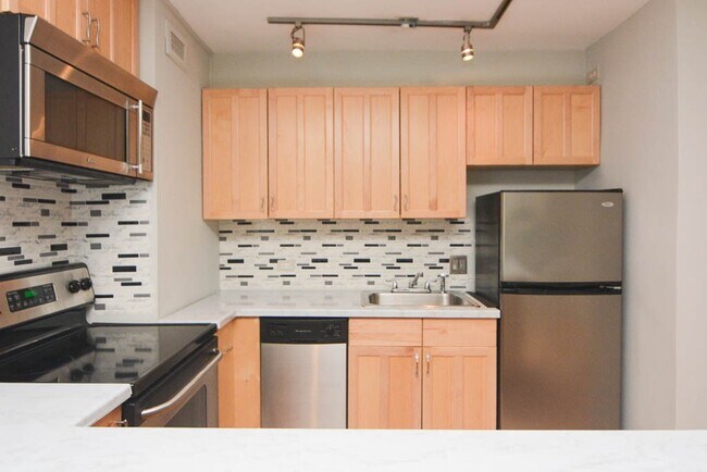 Photo - 428 W Wellington Ave Unit A5