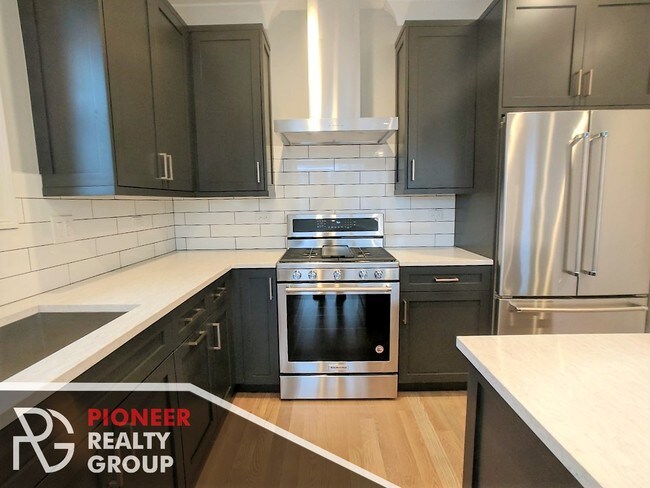 Photo - 2319 N Southport Ave Unit 2319-1S