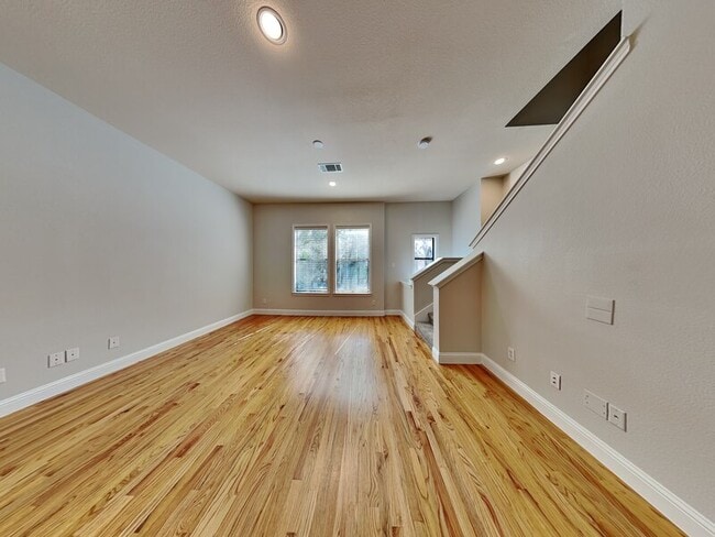 Photo - 3816 Haskell Ct