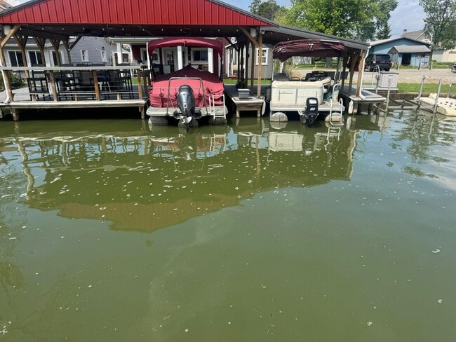 Photo - 4956 Island Dr