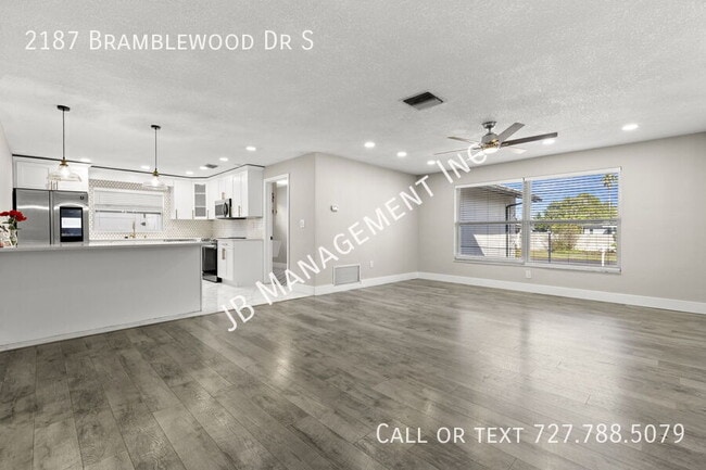 Photo - 2187 Bramblewood Dr S