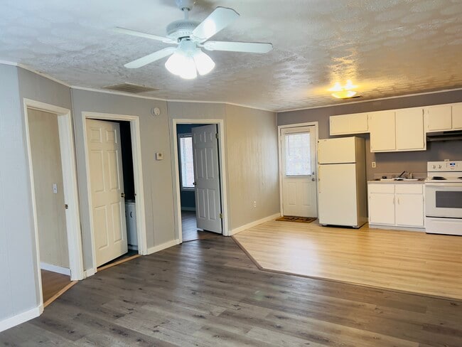 Photo - 107 Timberlane St Unidad Duplex #3