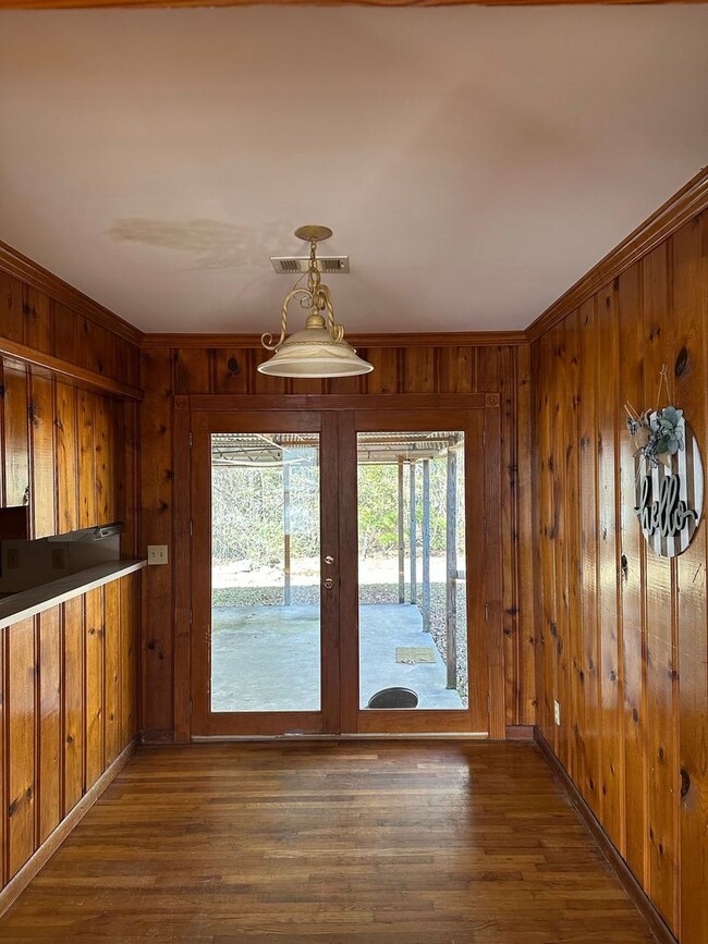 3822 Sandcut Rd.