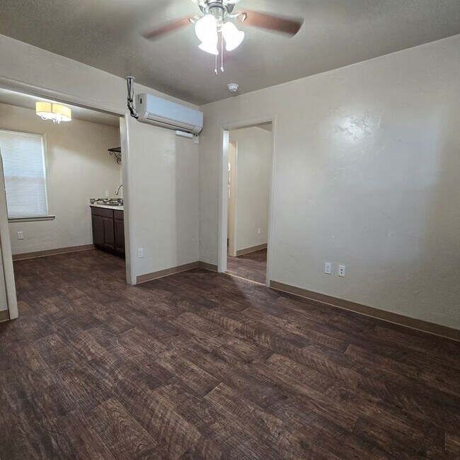 Photo - 307 N 9th St