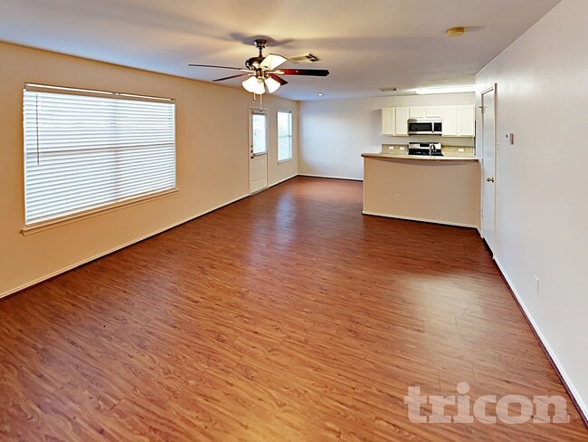 Photo - 8227 Radial Ct