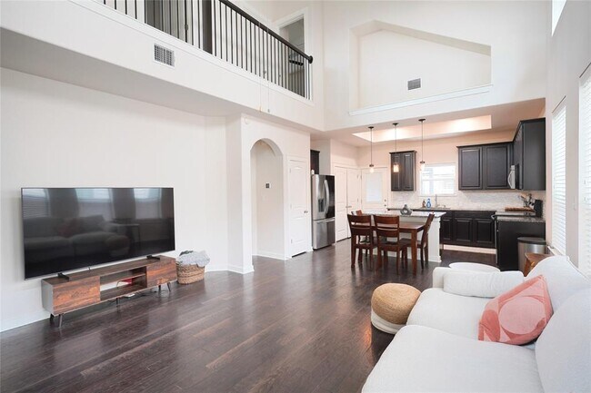 Photo - 16104 Travesia Way