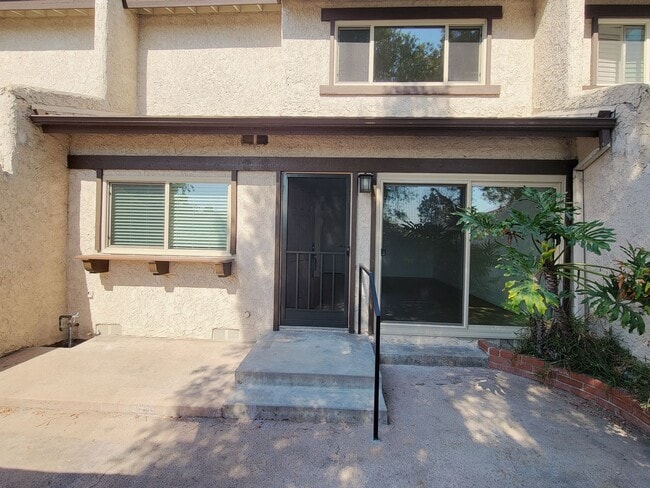 Photo - COMING SOON 3BED/2BATH TOWNHOME FOR LEASE 05/01/2026