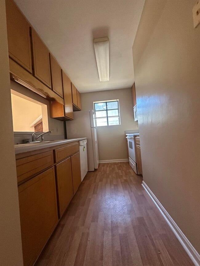 Photo - 1546 Merry Oaks Ct