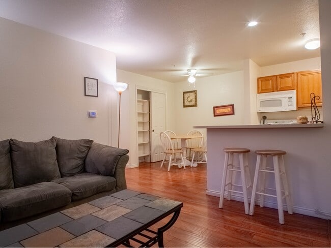 Photo - 108 W 1230 N St