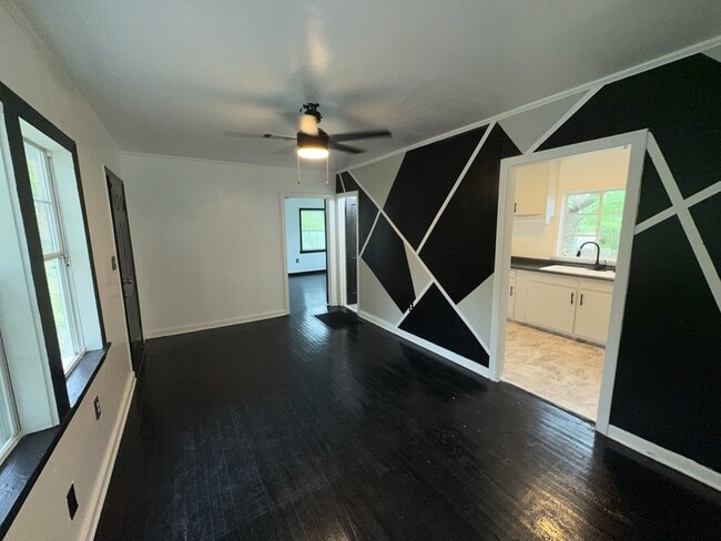 Photo - 2951 Downing St