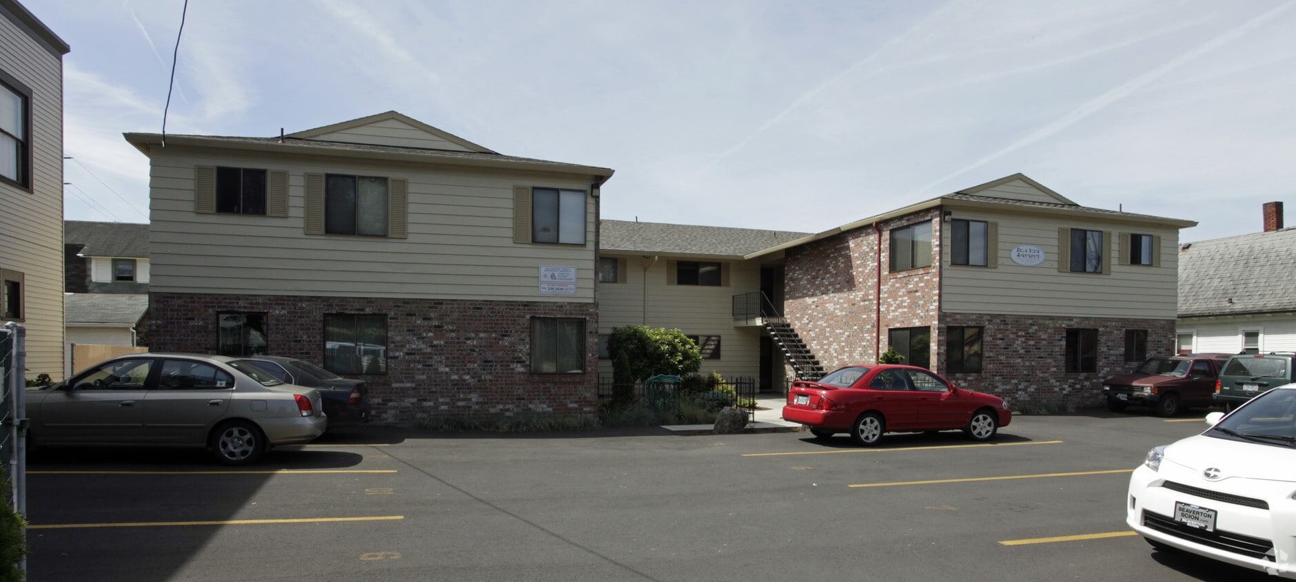 Bella Vista Apartments - Bella Vista Apartments