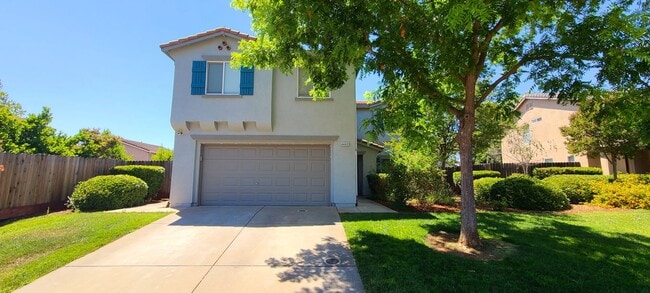 BEAUTIFULLY MAINTAINED SINGLE FAMILY HOME ... - BEAUTIFULLY MAINTAINED SINGLE FAMILY HOME ...