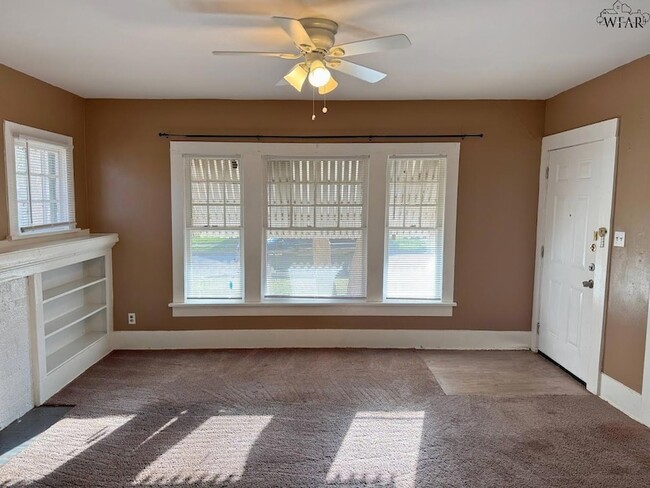 Photo - 1604 Britain St