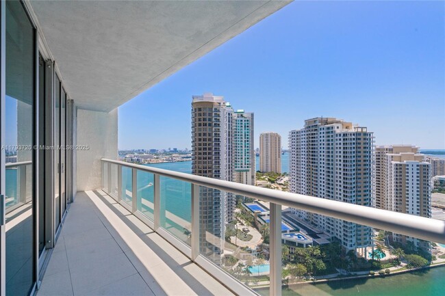 Photo - 475 Brickell Ave Unidad 2607 Rental