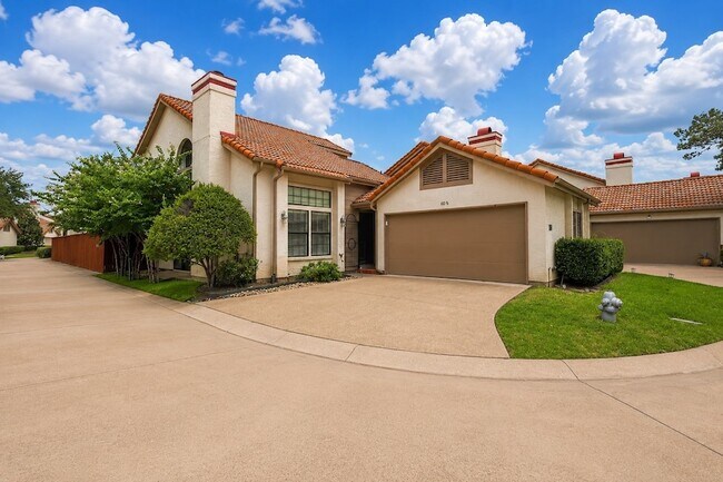608 Fiesta Cir