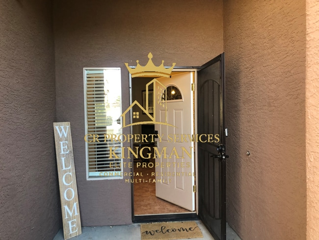 Photo - Spacious 3-Bedroom Home with Private Backyard Retreat – Fully Furnished & Utilities Included