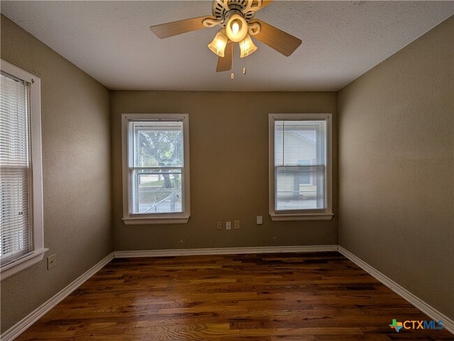 Photo - 1185 W Mill St