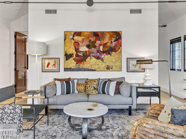 Photo - 1229 N Dewey Ave