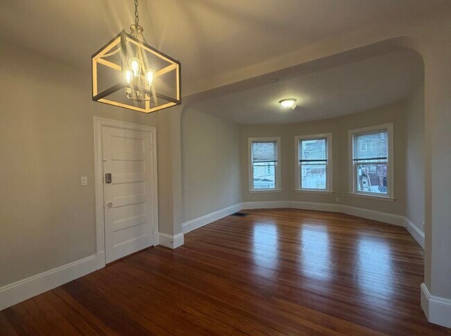 Photo - 10 Lambert Ave Unit 10 Lambert Ave