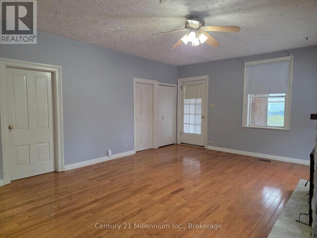 Photo - 516 Rose St