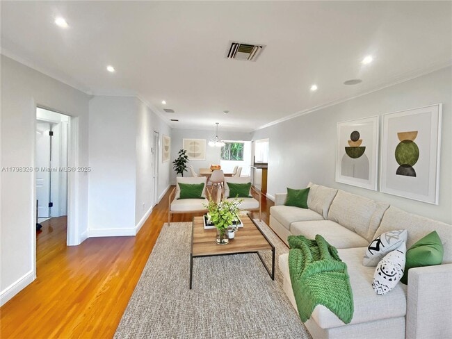 Photo - 155 Ponce de Leon Blvd Apartamento