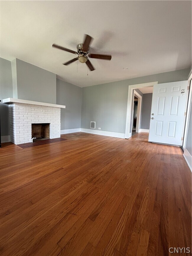 142-44 Lynwood Ave