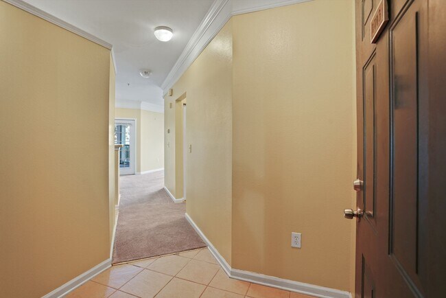 Photo - 2 bedroo 2-bathroom ground floor with screened patio for rent Wilmington Island