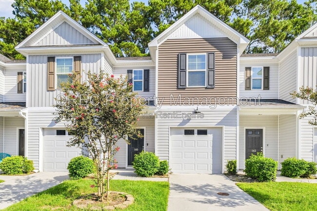 Photo - 140 Buchanan Cir