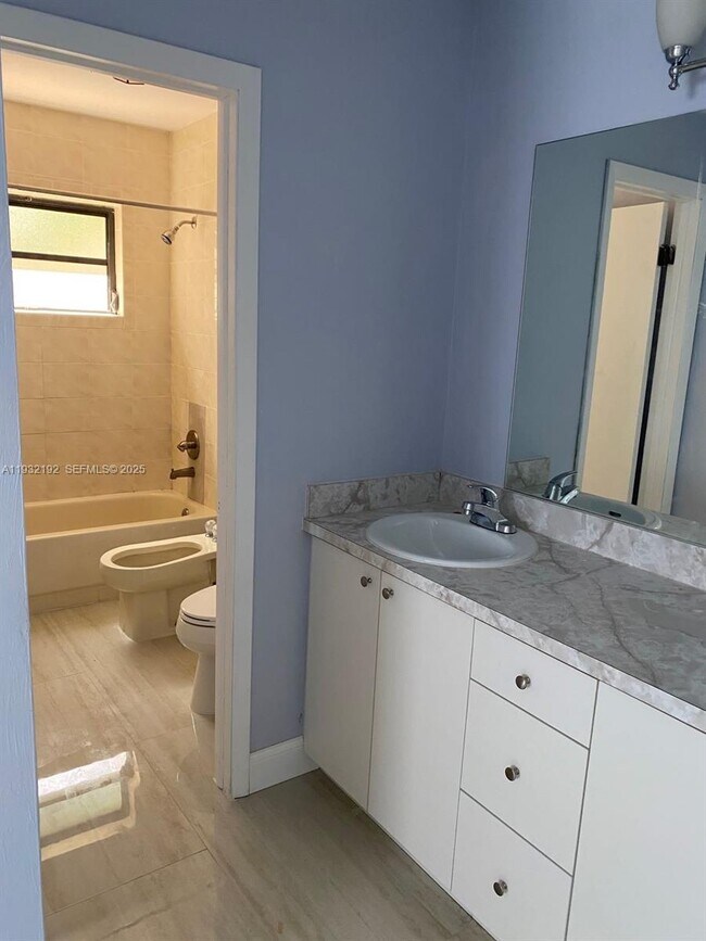 Photo - 16891 SW 92nd Ct