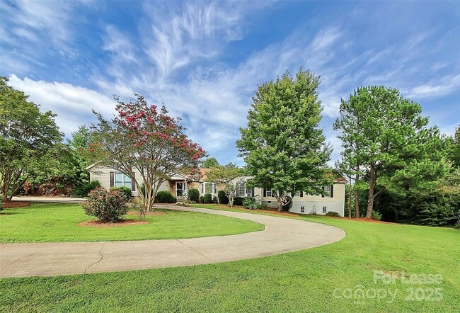 Building Photo - 155 Sunfish Dr