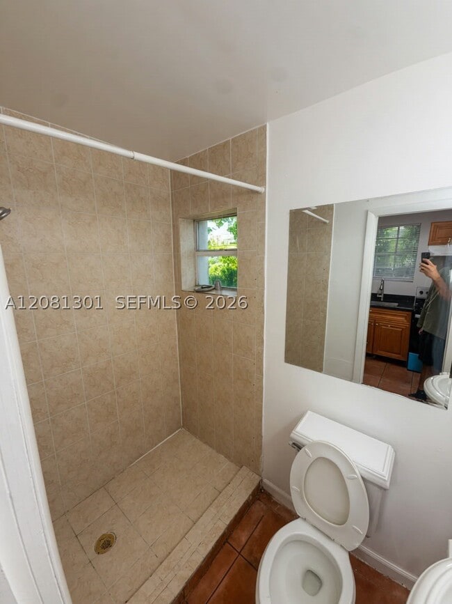 Photo - 715 NW 116th St Unit B
