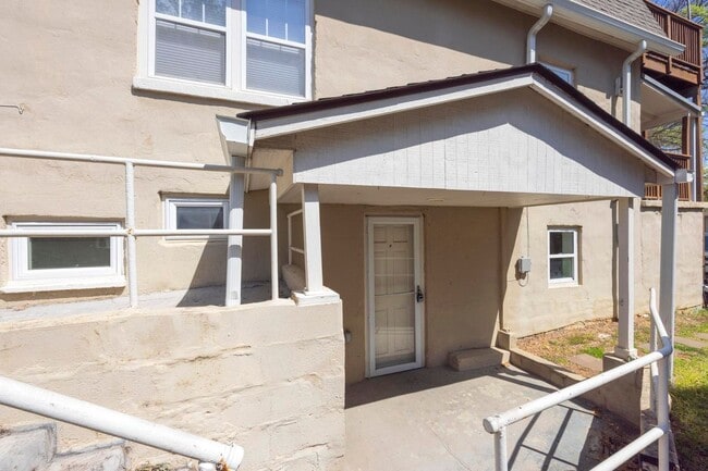 Photo - 611 S 14th St Unit C