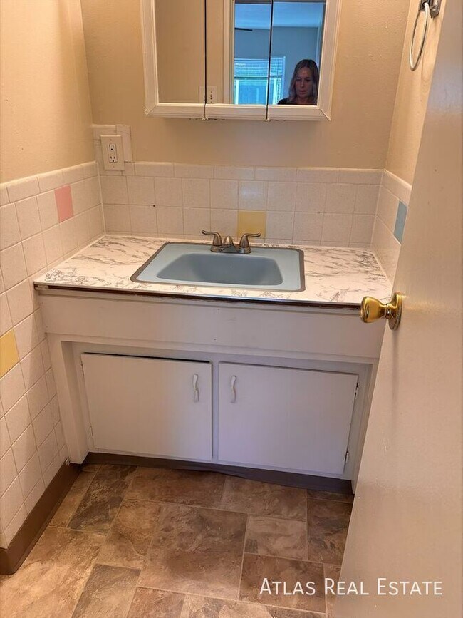 Photo - 551 S Fairfax St Unidad 301