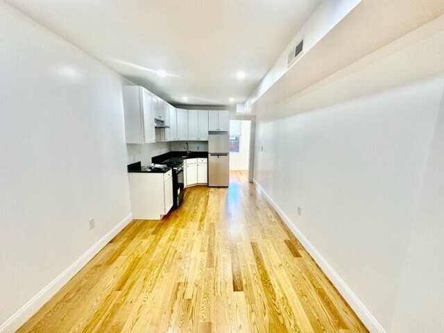 Photo - 284 Hanover St Unit 4