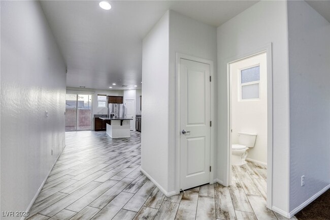 Photo - 5737 Fleming St