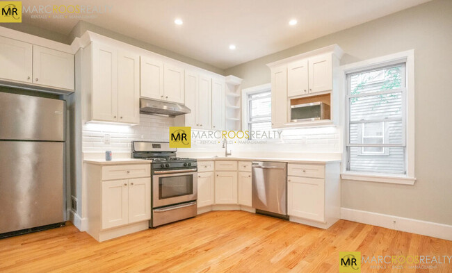 Building Photo - 164 Hyde Park Ave Unit 3 Rental