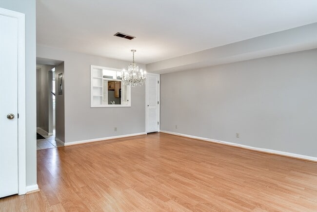 Photo - 1907 Windsor Dr