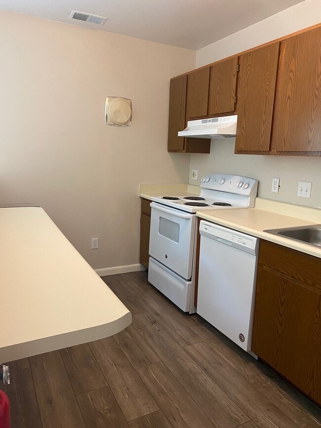 Photo - 13 Thatch Ct