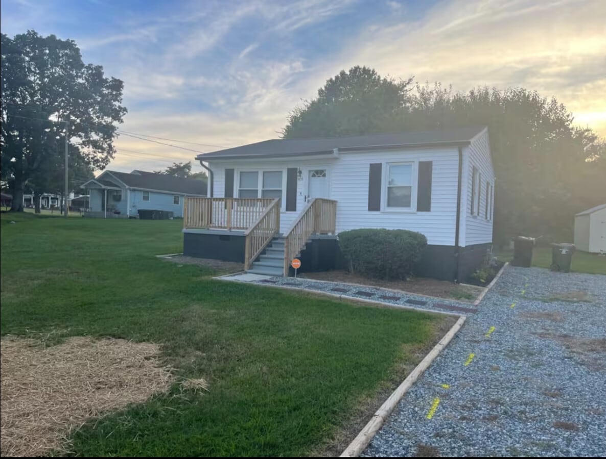 Photo - Room in House on Morgantown Rd