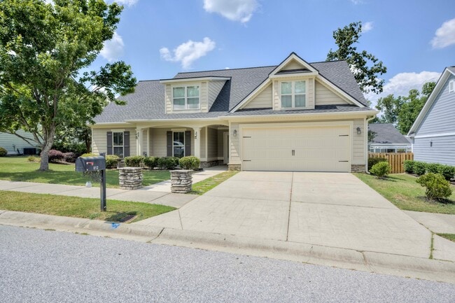 Photo - 812 Paisley Lane