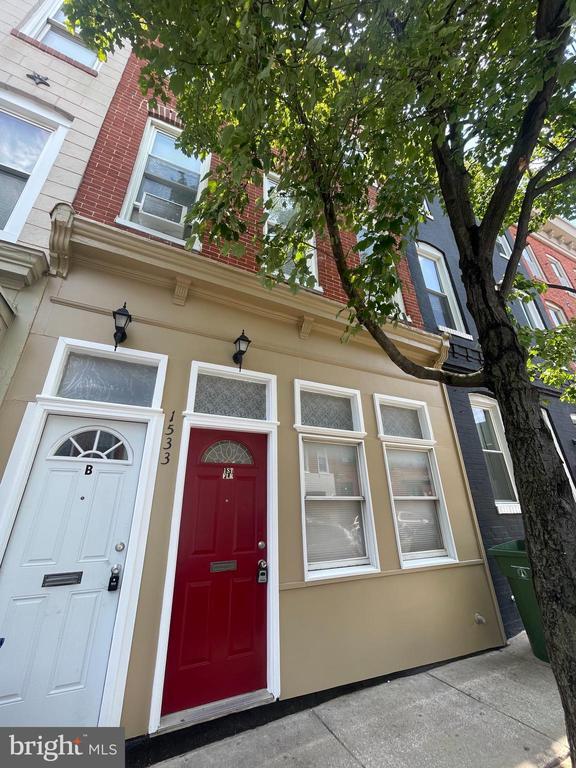 Building Photo - 1533 Light St Rental