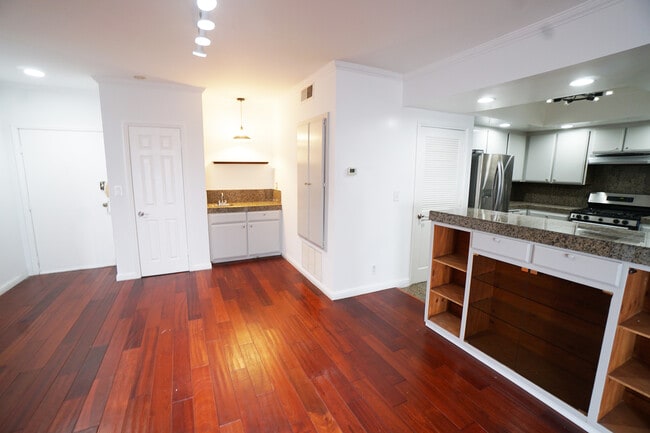 Dining room - 1441 Federal Ave Unit 202