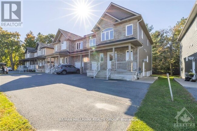 Photo - 1174 S Russell Rd